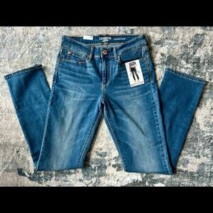 Denizen from Levi's Women's “Modern Slim” Jeans 4 long